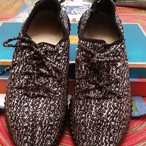 Boost lightweight sneakers